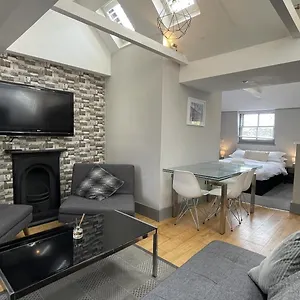 Aparthotel Ei8ht Guest, Hove